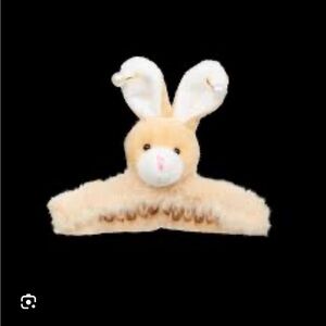 Susan Alexandra plushy bunny clip